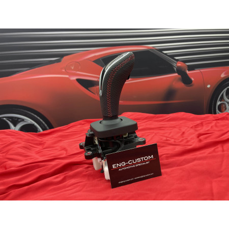 Prodotti e installazioni automotive ENG-Custom - Leva Cambio Nera Traforata con cuciture rosse Alfa Romeo Giulia Stelvio