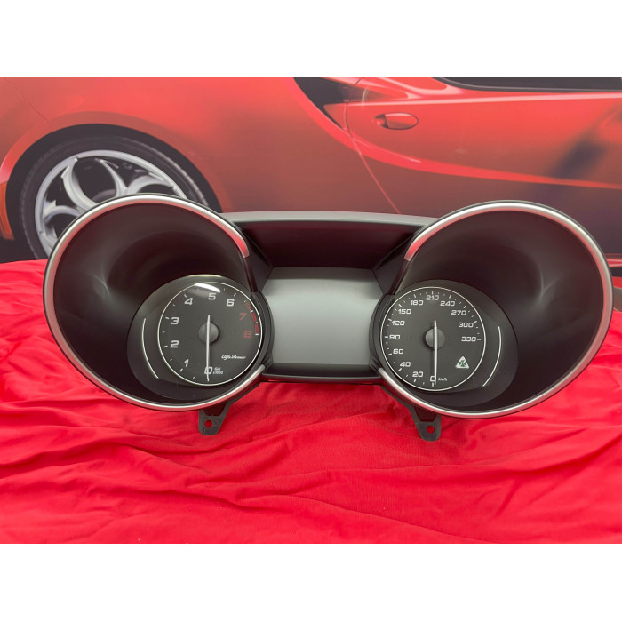 Prodotti e installazioni automotive ENG-Custom - Conta KM TFT 7" MY20 Alfa Romeo Giulia Quadrifoglio